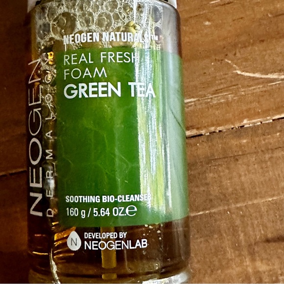 NEOGEN Dermalogy Real  Fresh Foam CLEANSER GREEN TEA 5.6 OZ / 160G - Picture 5 of 12